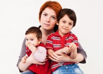 Допълнителни дни платен отпуск за майките с две и повече деца