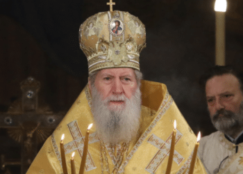 Патриарх Неофит: Бог дойде в нашия свят, за да изцери всяко страдание и да отрие всяка сълза