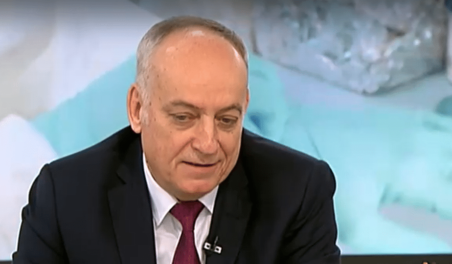 Зам-министърът на здравеопазването: Вероятно пак ще се премине към онлайн обучение 1 Георги Иванов