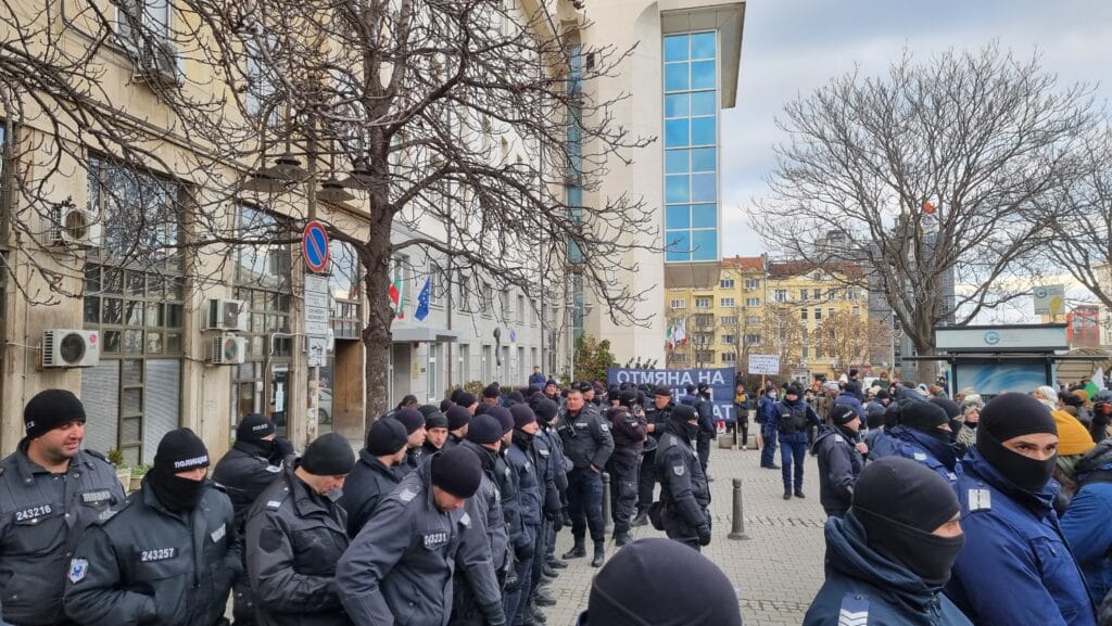 протест мз