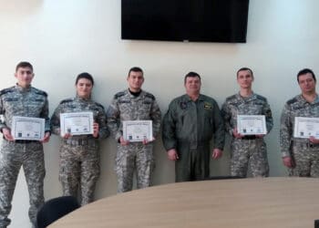 Курсантите получиха отличията.
