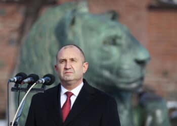 Румен Радев: Ще бдя страната да не се отклони от пътя (НА ЖИВО)