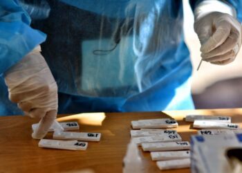Всекидневно тестване вместо поставяне под карантина в училищата в Кипър