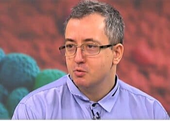 Лъчезар Томов: Ще има спад на заболеваемостта, защото част от децата преминават към онлайн обучение