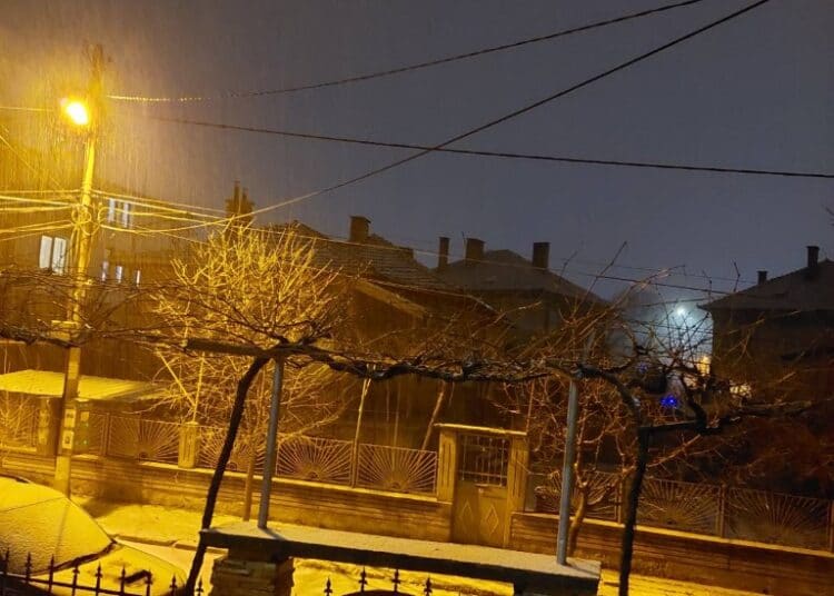Казанлък с режим на тока, общината спира уличното осветление по места 1 ulica