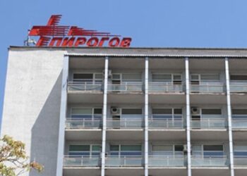 Спешните отделения в „Пирогов“ и „Света Анна“ са в реален риск, алармира бившият министър Москов