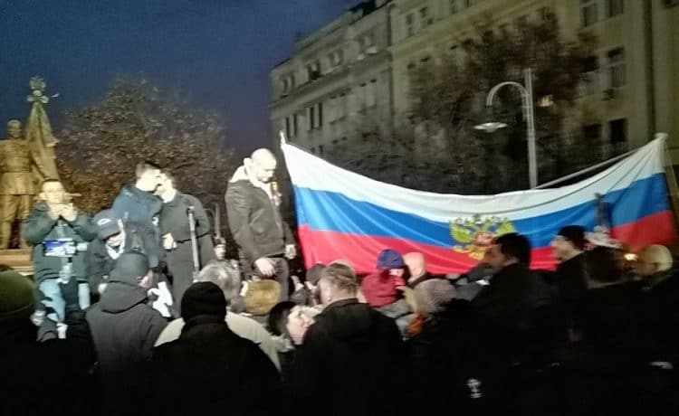 белград митинг путин