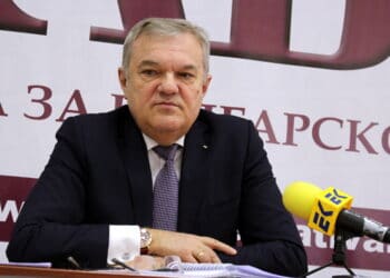Румен Петков: Зеленски е зависим от наркомафията