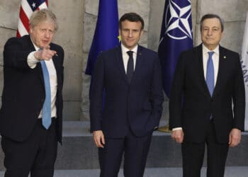 НАТО реши за бойна група в България, Бойко Борисов се сравни с Навални