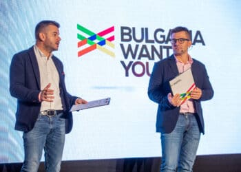 BULGARIA WANTS YOU към българите в чужбина: Бонус към заплатата, ако се върнат и работят тук