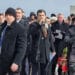 Замериха премиера със снежна топка на Шипка, от „Възраждане“ освиркаха Петков