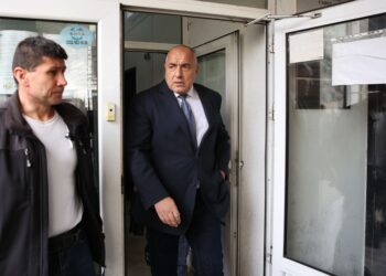 Борисов след разпита: Докато се тълпите тук – вече милиард и половина дълг за 30 дни