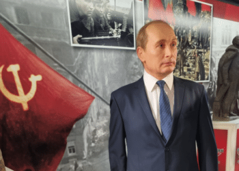 Путин във Варна vs. Путин в Париж: Различна съдба по време на война
