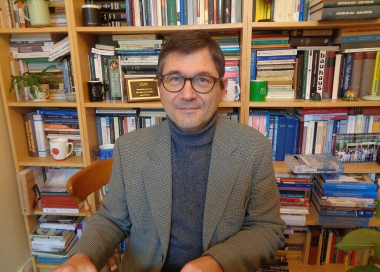 Академик Тиханов