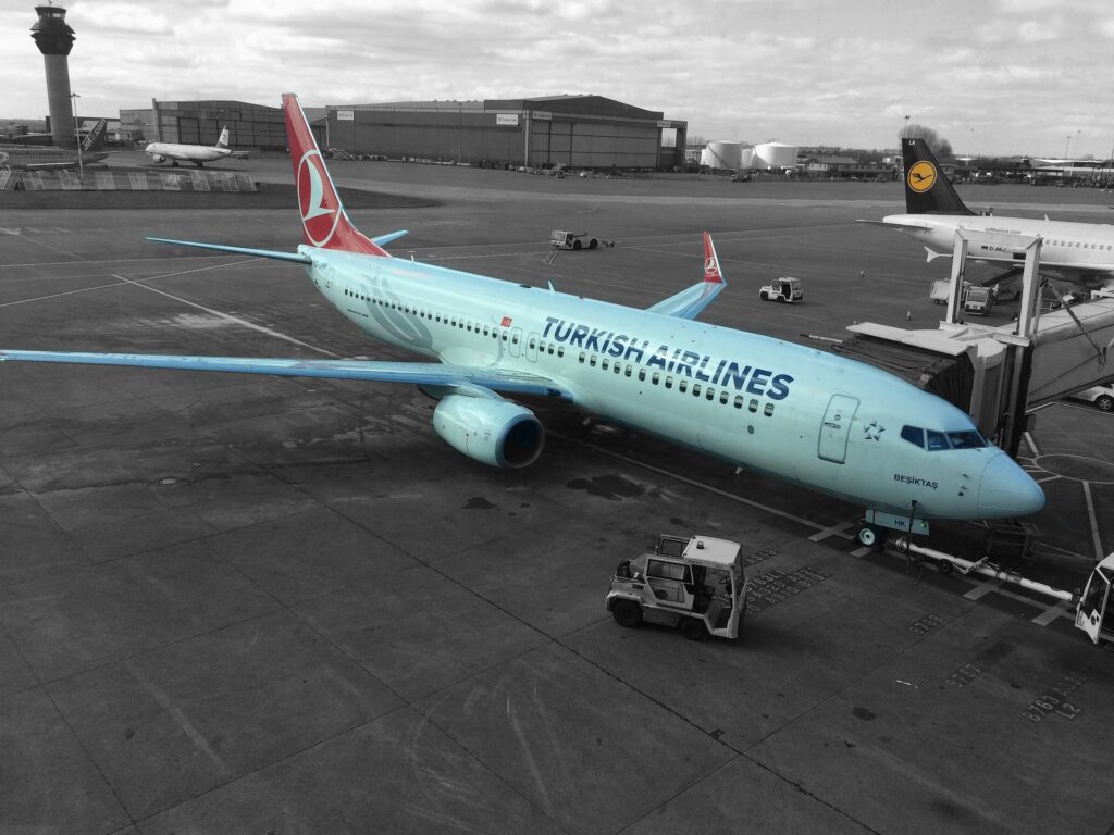 Заплаха за бомба в самолет от Истанбул за Москва 1 airplane g152600c6c 1920