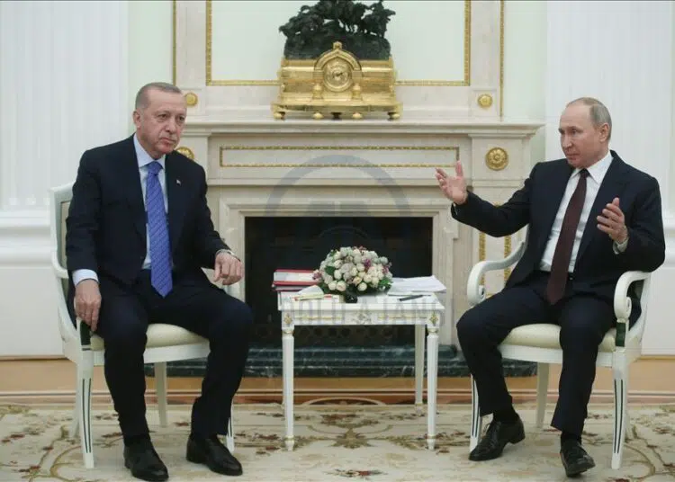 Ердоган към Путин: Да проправим пътя на мира в Украйна 1 Путин и Ердоган