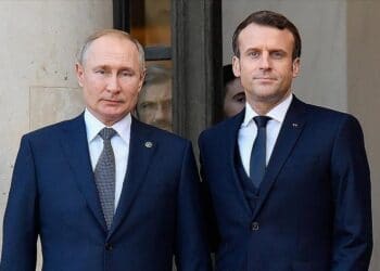 Макрон е поискал от Путин незабавно прекратяване на огъня в Украйна