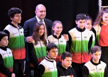 Държавният глава: Сериозен проблем е, че повечето млади хора предпочитат да гледат, а не да практикуват спорт