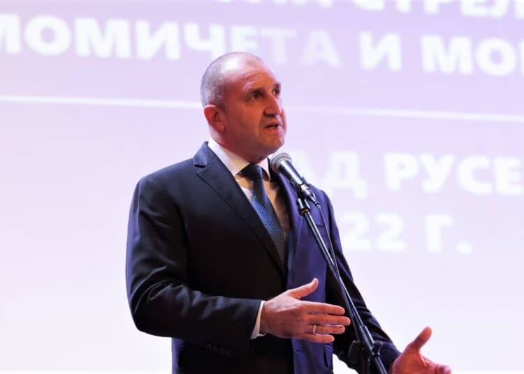 Румен Радев: Справедливостта не тържествува, докато не се произнесе съдът 1 Румен Радев1