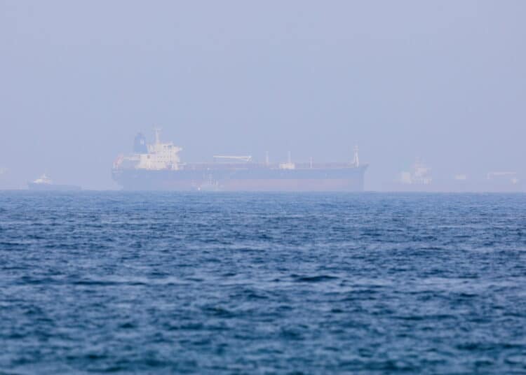 море