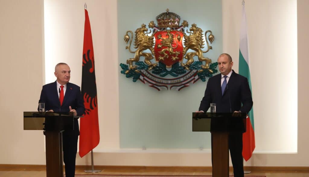 Радев Мета