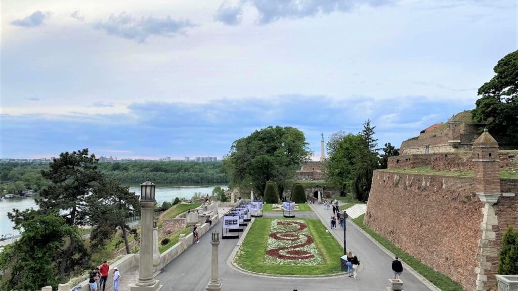 заглавна Белград