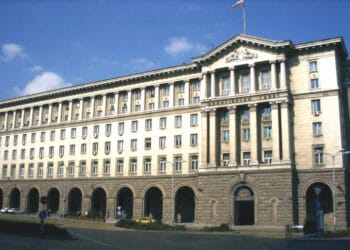 Коалицията се събира извънредно, решава за военната помощ за Украйна