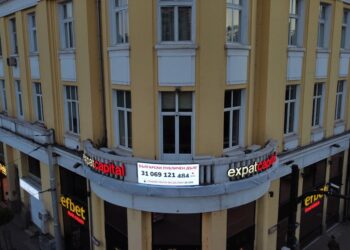 Поставиха „Часовник на дълга“, той ни отброява 362 лв. на секунда ръст