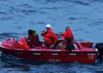 Български моряци спасиха бедстващи от потъваща хърватска яхта