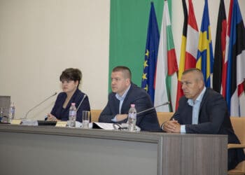 Кметът Тодоров: Стара Загора ще си поиска летището от държавата
