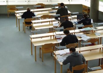 Десетокласниците едва изкараха тройка на НВО-то по математика