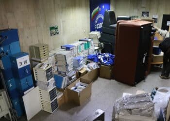 СДС остава на улицата