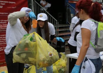 БАТ България и приятели почистиха близо 200 кг отпадъци от Борисовата градина