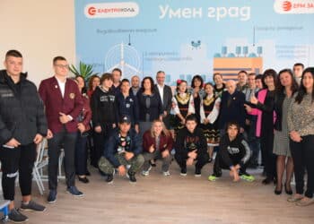 Електрохолд оборудва учебен кабинет по електротехника в гимназия ”Акад. С. П. Корольов” в Дупница