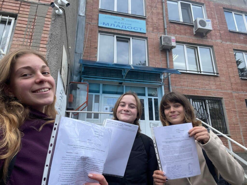 Ученици атакуваха със сигнали Столична община за опасна пешеходна пътека 3 сигнал 1