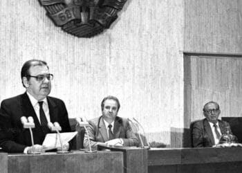 10 ноември – 33 години преход, история, митове