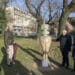 Уголемени пластики на праисторически артефакти поставиха в старозагорски парк