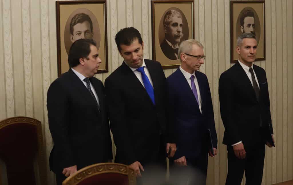 Очаквано: кабинетът "Денков" не събра подкрепа в парламента 1 20230103110419 MG 6026