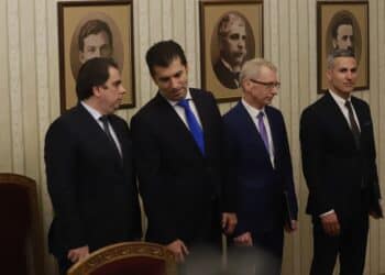 Очаквано: кабинетът “Денков” не събра подкрепа в парламента