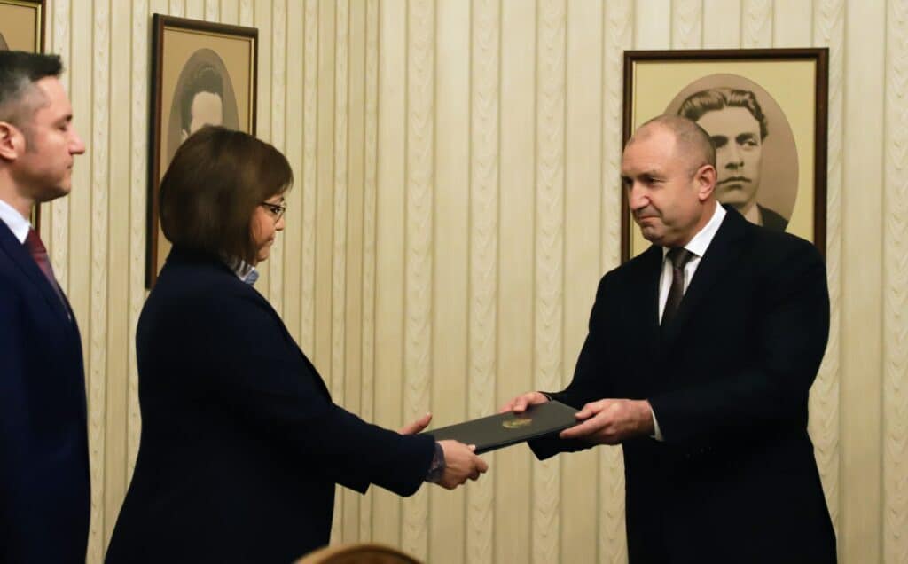 Нинова върна мандата, президентът пита юристи за следващия си ход 2 20230124100643 MG 7447