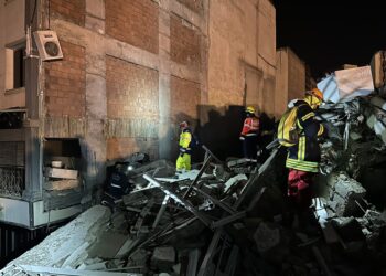 Наш кмет замина да помага в Турция, българи извадиха петима от руините (снимки)