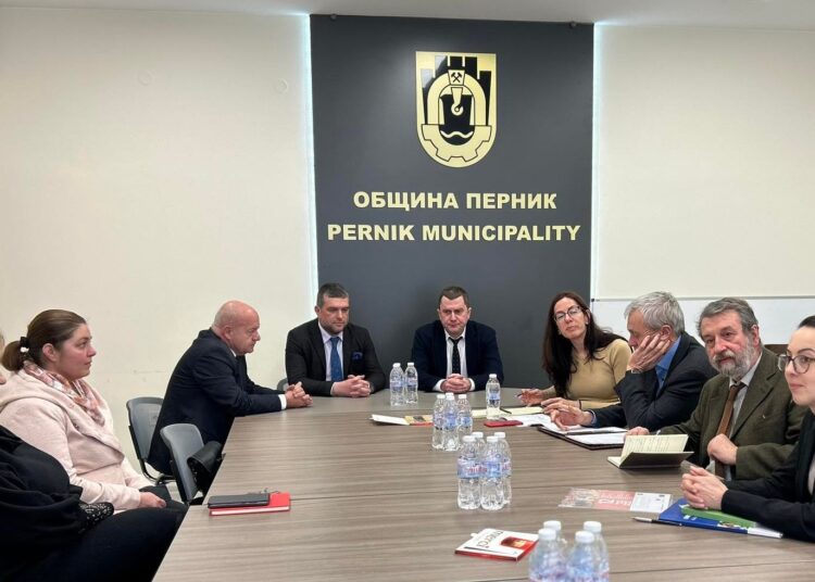 85% от услугите се предоставят от общините, но ресурсите се разпределят от държавата 1 332848647 1239880453597273 5614681498675666158 n