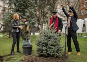 Звезди от “София филм фест” засаждат дървета в столични паркове