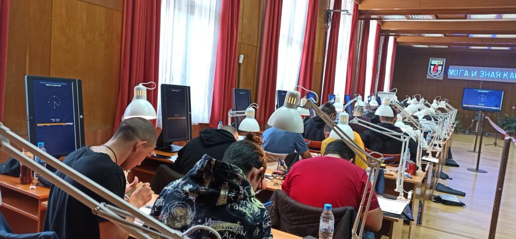 25 области пускат нови специалности в 8. клас 1 Знам и мога състезание