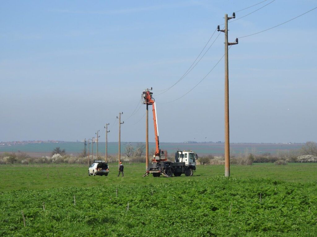 safety pole 3