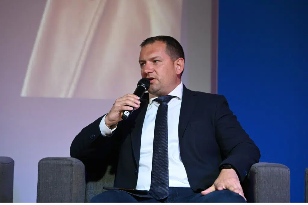 Кметът Гуджеров: Инвеститорите идват заради евтината работна ръка, остават заради кадрите 2 10860 355299808 117337214704004 9137299037494215829 njpg