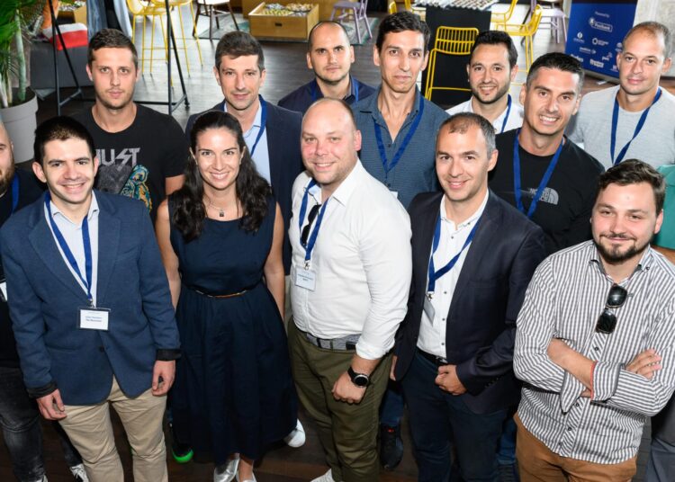 Photo Postbank Dare to Scale Cohort 2022 scaled e1686227202892