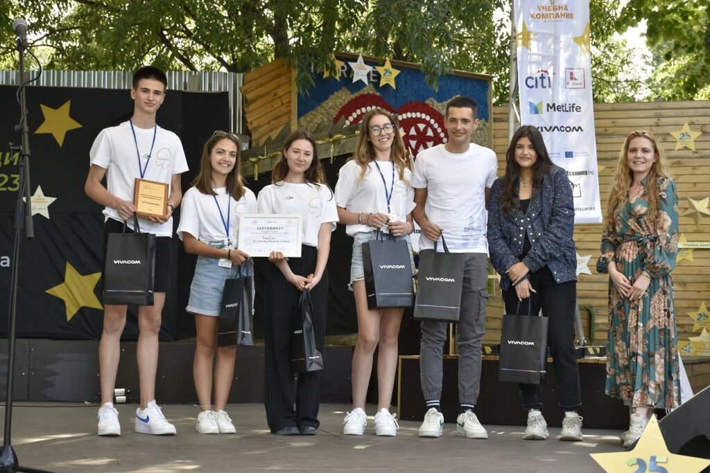 SunCase winners of Vivacoms Hi tech award
