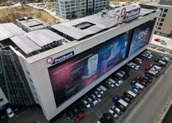 В подкрепа на мисията за по-устойчиво бъдеще: Пощенска банка изгради фотоволтаична електроцентрала