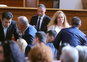 Депутатите решиха: наказание при домашно насилие и в интимна връзка